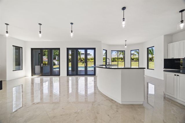 G21 PASEO GALICIA, Vega Alta, PR 00692