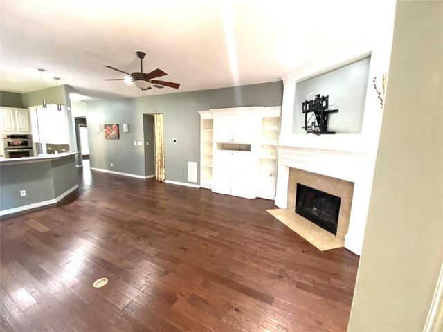 9709 Raven Lane, Irving, TX 75063