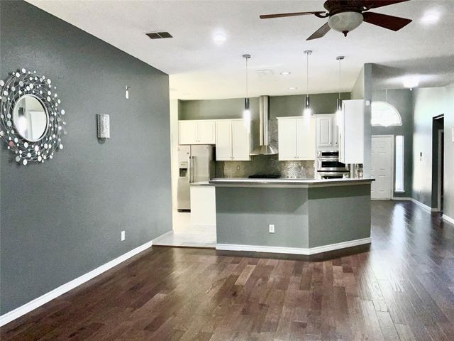 9709 Raven Lane, Irving, TX 75063