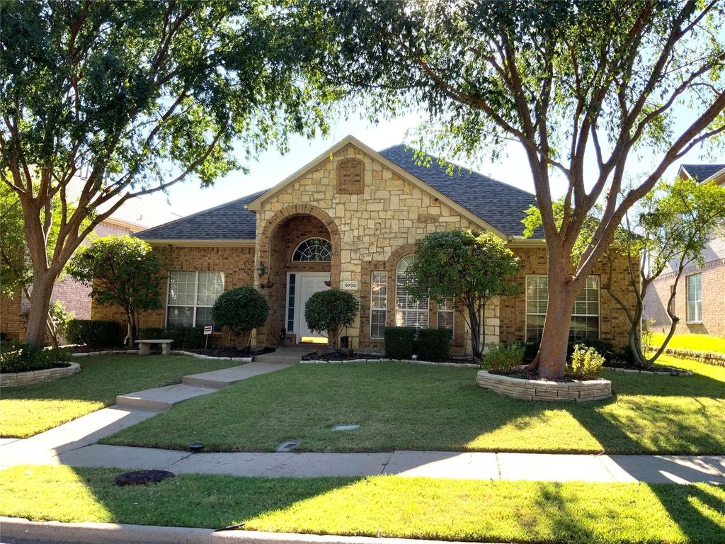 9709 Raven Lane, Irving, TX 75063
