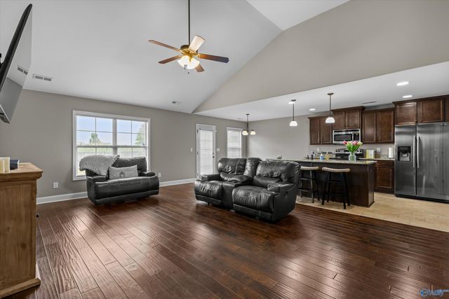 209 Olde Dogwood Trail, Priceville, AL 35603