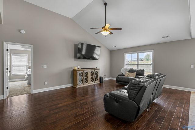 209 Olde Dogwood Trail, Priceville, AL 35603