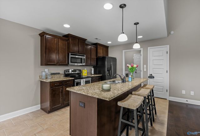 209 Olde Dogwood Trail, Priceville, AL 35603