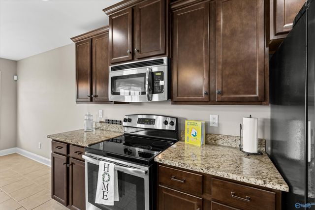 209 Olde Dogwood Trail, Priceville, AL 35603