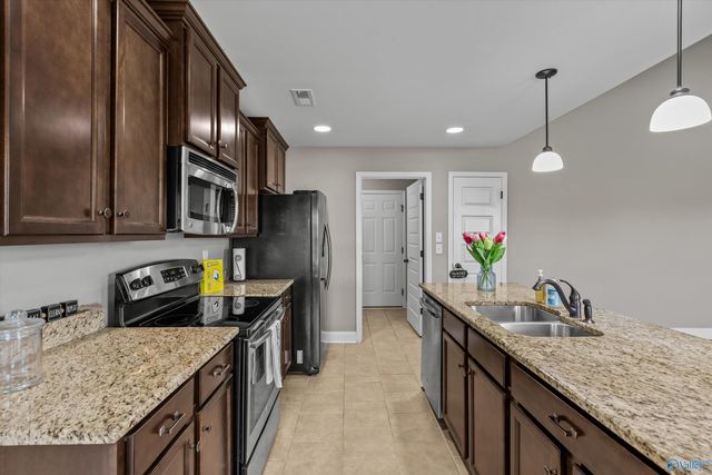 209 Olde Dogwood Trail, Priceville, AL 35603