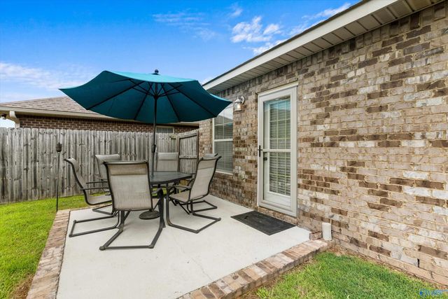 209 Olde Dogwood Trail, Priceville, AL 35603
