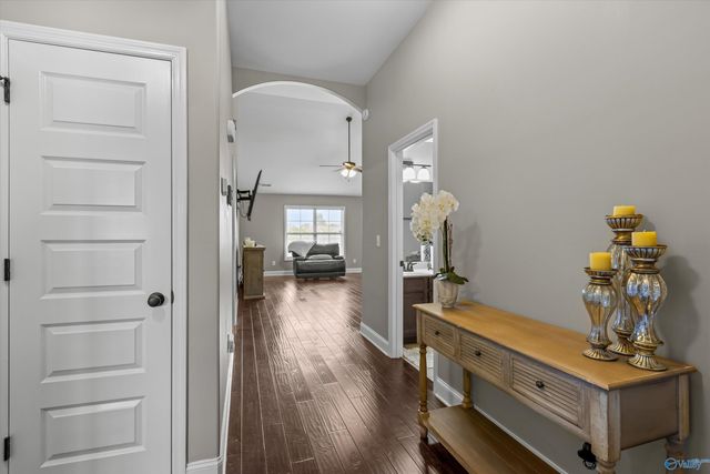 209 Olde Dogwood Trail, Priceville, AL 35603