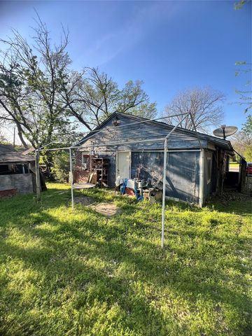 3208 Knox Street, Fort Worth, TX 76119
