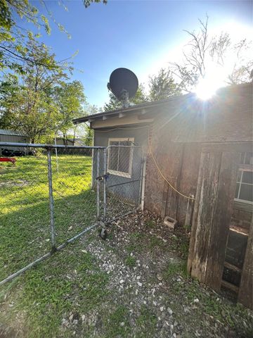 3208 Knox Street, Fort Worth, TX 76119