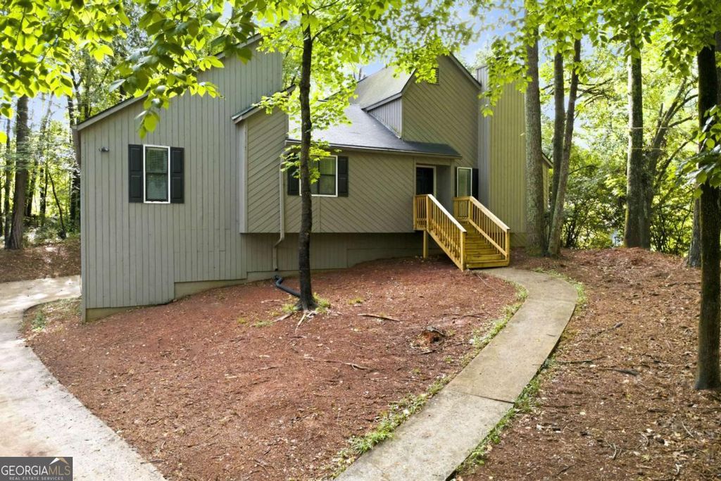 490 Summerfield Drive, Alpharetta, GA 30022