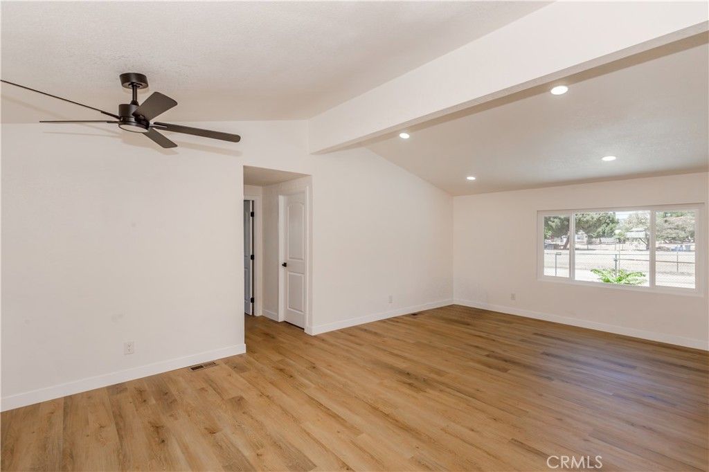 Image 16 of property listing at 21225 Victorian, Wildomar, CA 92595