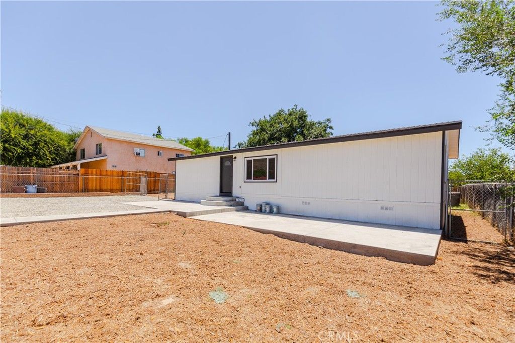 Image 3 of property listing at 21225 Victorian, Wildomar, CA 92595