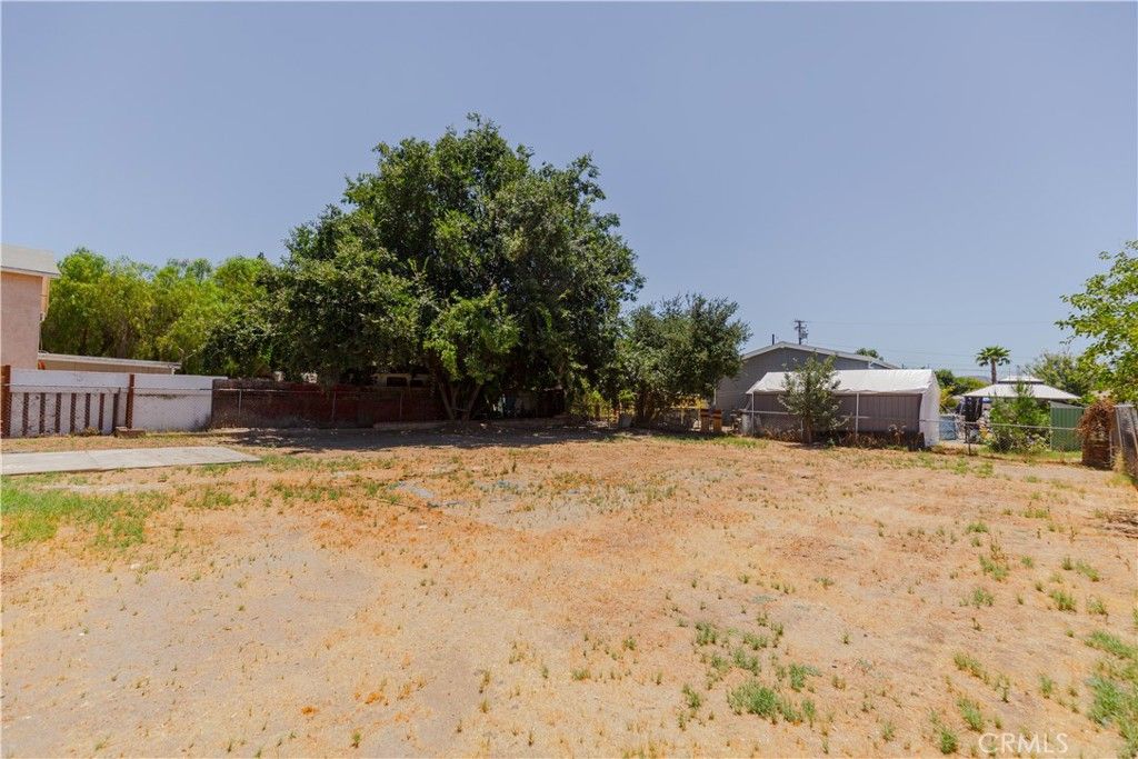 Image 6 of property listing at 21225 Victorian, Wildomar, CA 92595