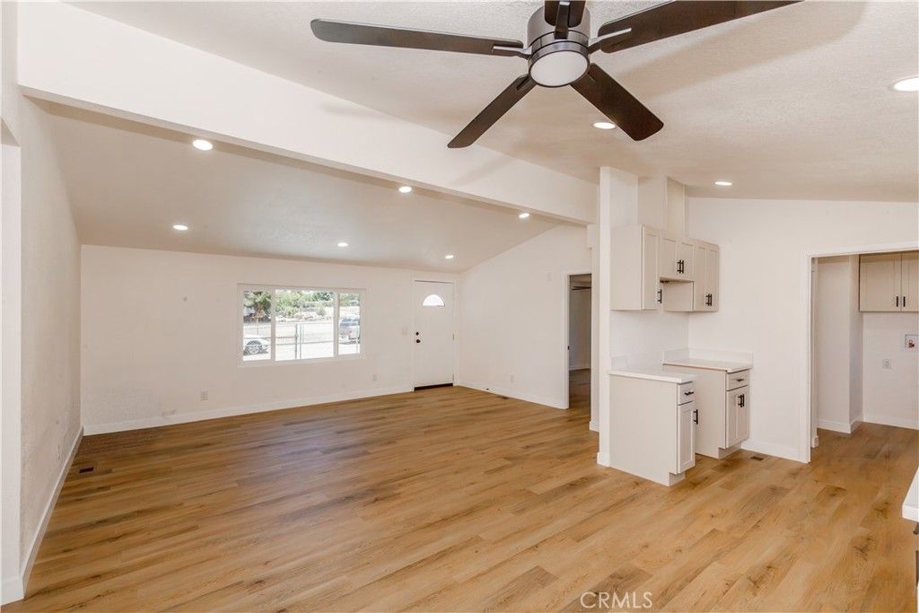 Image 8 of property listing at 21225 Victorian, Wildomar, CA 92595