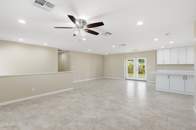 2329 E Enrose Street, Mesa, AZ 85213