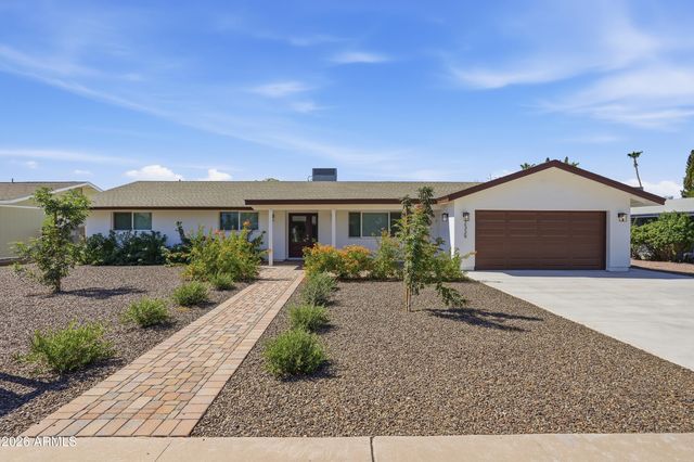 2329 E Enrose Street, Mesa, AZ 85213