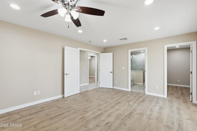 2329 E Enrose Street, Mesa, AZ 85213