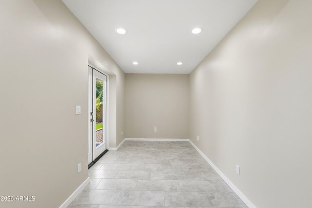 2329 E Enrose Street, Mesa, AZ 85213