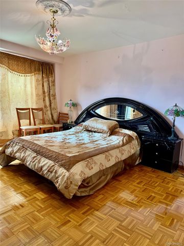 61-45 98th Street 12 F, Rego Park, NY 11374