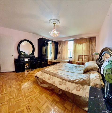 61-45 98th Street 12 F, Rego Park, NY 11374