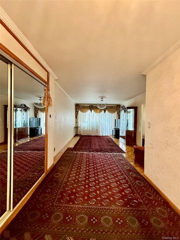 61-45 98th Street 12 F, Rego Park, NY 11374