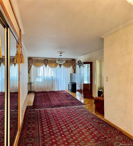 61-45 98th Street 12 F, Rego Park, NY 11374