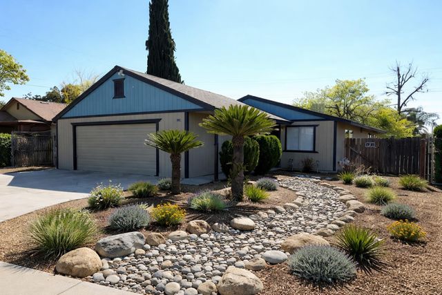 2234 E University Avenue, Fresno, CA 93703