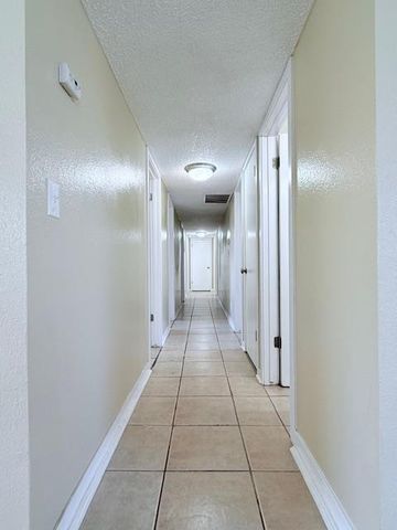 2234 E University Avenue, Fresno, CA 93703