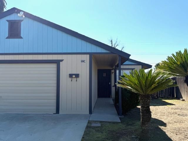 2234 E University Avenue, Fresno, CA 93703