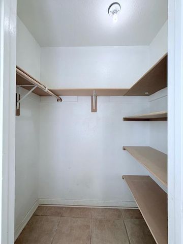 2234 E University Avenue, Fresno, CA 93703