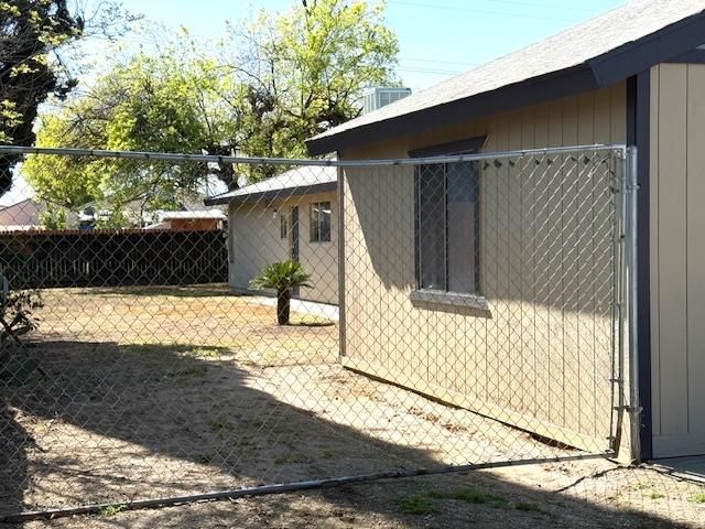 2234 E University Avenue, Fresno, CA 93703