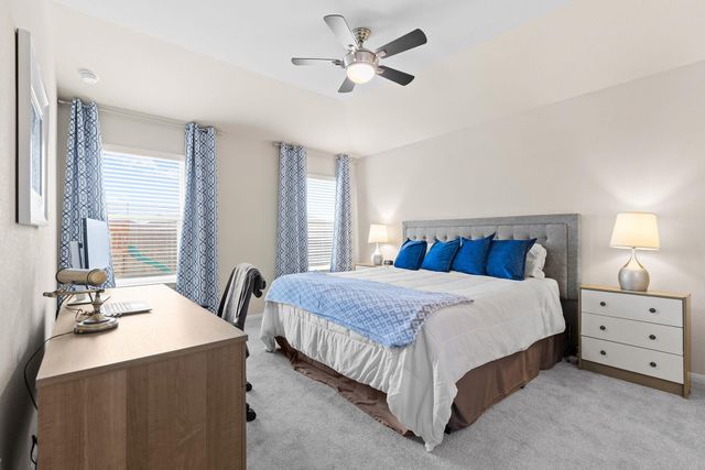 404 Cassandra DR, Hutto, TX 78634