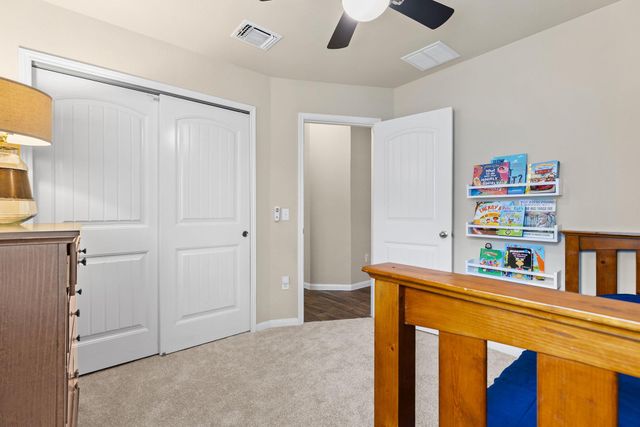 404 Cassandra DR, Hutto, TX 78634