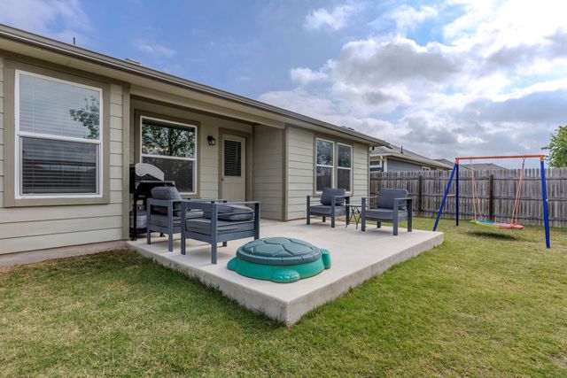 404 Cassandra DR, Hutto, TX 78634