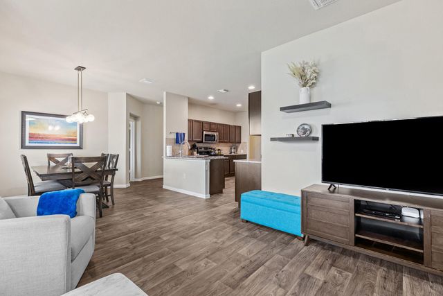 404 Cassandra DR, Hutto, TX 78634