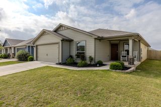 404 Cassandra DR, Hutto, TX 78634