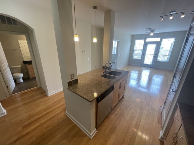 3000 Vanderbilt Pl Apt 412, Nashville, TN 37212