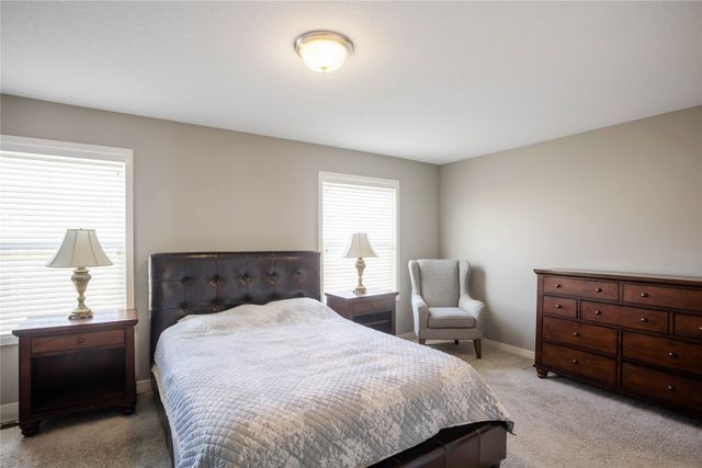 7904 Cottonwood Lane, West Des Moines, IA 50266