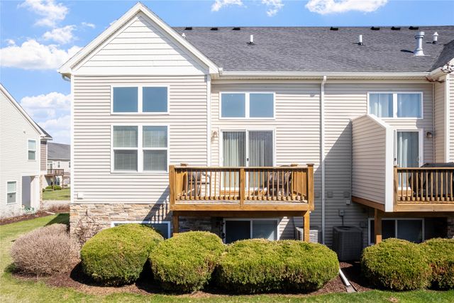 7904 Cottonwood Lane, West Des Moines, IA 50266