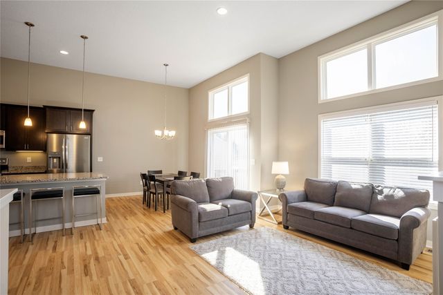 7904 Cottonwood Lane, West Des Moines, IA 50266