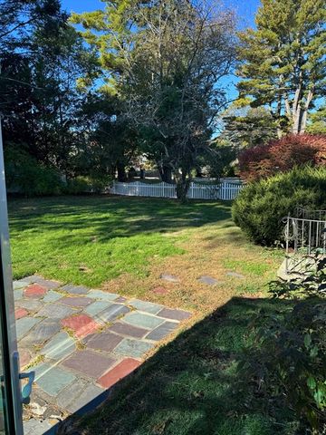 793 Dedham St, Newton, MA 02459