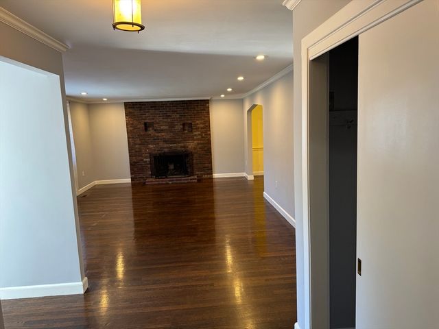 793 Dedham St, Newton, MA 02459