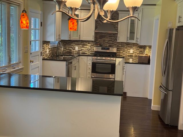 793 Dedham St, Newton, MA 02459