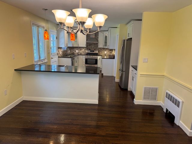 793 Dedham St, Newton, MA 02459