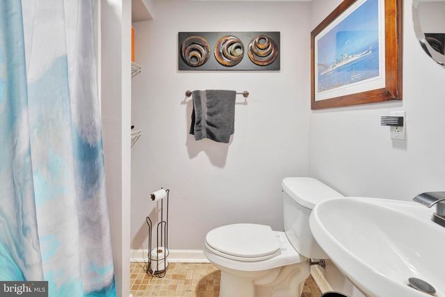 437 PARK DR, Glenolden, PA 19036