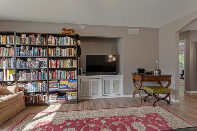 22401 Happy Drive, Cassopolis, MI 49031