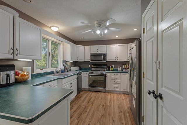22401 Happy Drive, Cassopolis, MI 49031