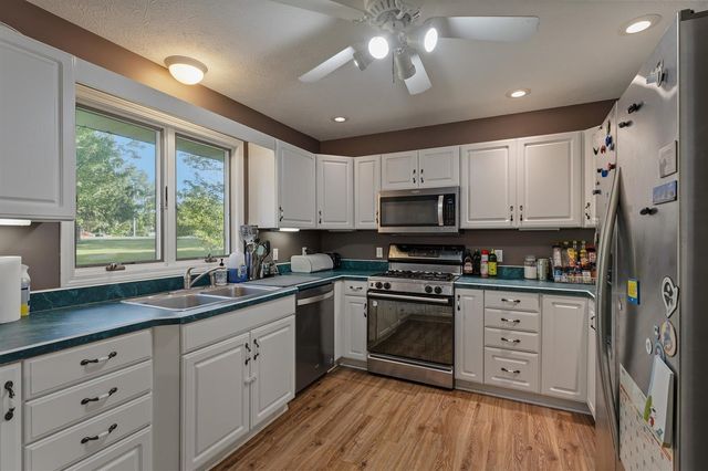 22401 Happy Drive, Cassopolis, MI 49031