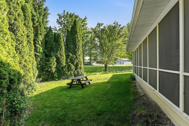 22401 Happy Drive, Cassopolis, MI 49031