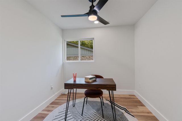 9009 Glenn LN, Austin, TX 78753